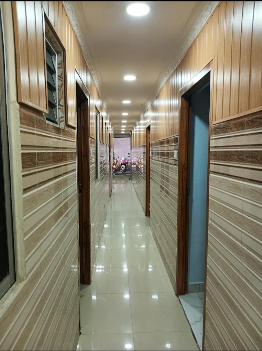 Kamal Lodge Калькутта Экстерьер фото