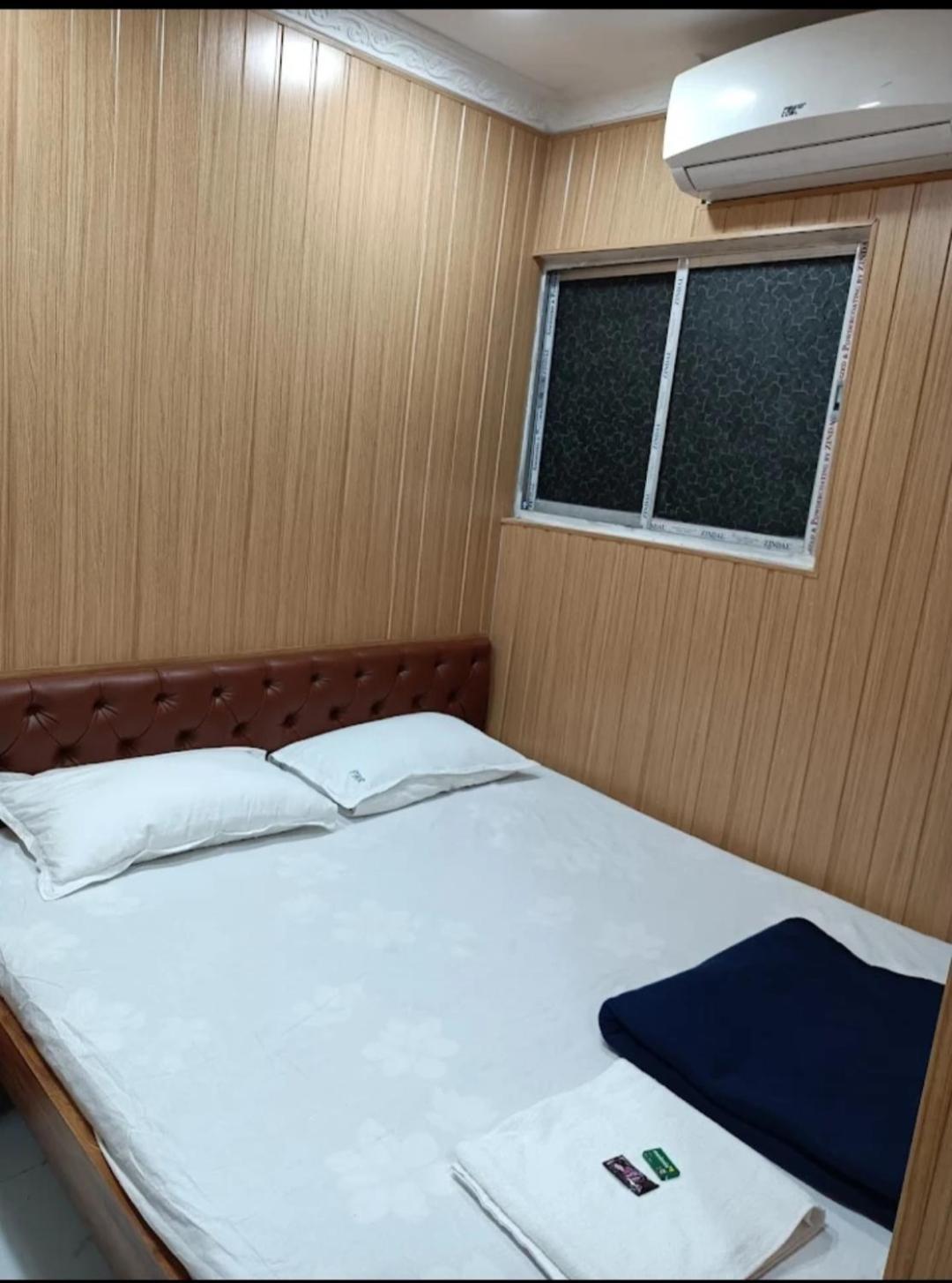 Kamal Lodge Калькутта Экстерьер фото